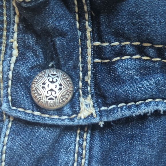 Silver Jeans Suki Jean Shorts - Picture 4 of 10